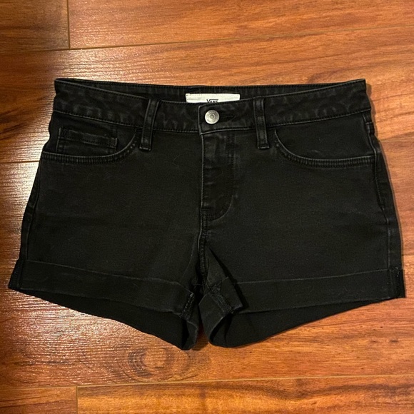 Vans Pants - Black shorts from Vans.